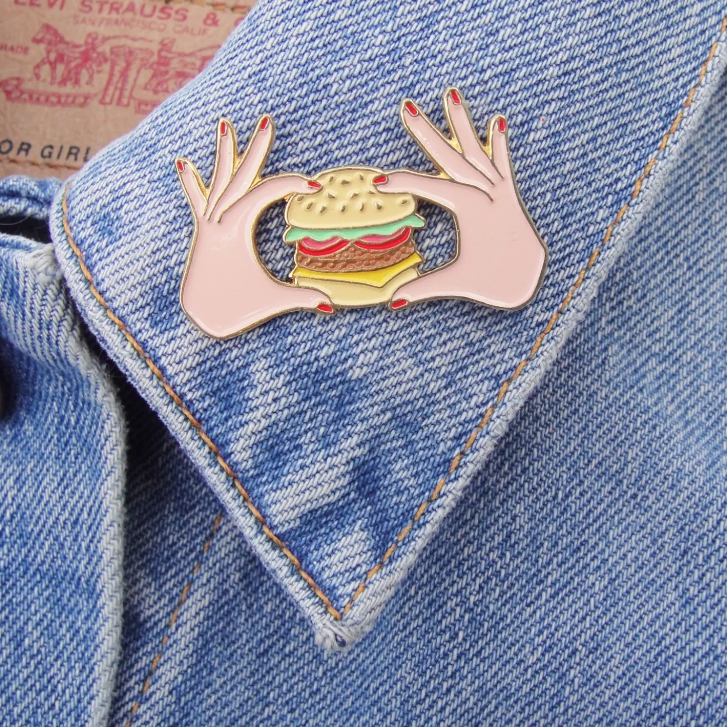 Coucou Suzette Burger Pin* Pins