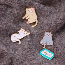 Coucou Suzette Flexible Cat Pin* Pins